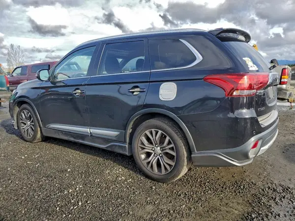 JA4AZ3A37HZ070942 2017 MITSUBISHI OUTLANDER - Image 2