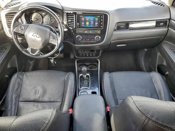 JA4AZ3A37HZ070942 2017 MITSUBISHI OUTLANDER - Image 8