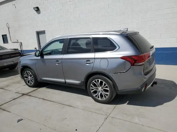 JA4AZ3A37JJ000393 2018 MITSUBISHI OUTLANDER - Image 2