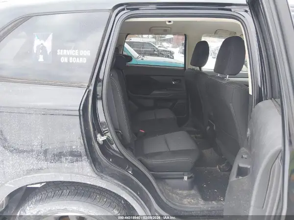 JA4AZ3A37JJ006372 2018 MITSUBISHI OUTLANDER - Image 8