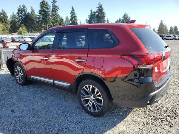 JA4AZ3A37JZ006874 2018 MITSUBISHI OUTLANDER - Image 2