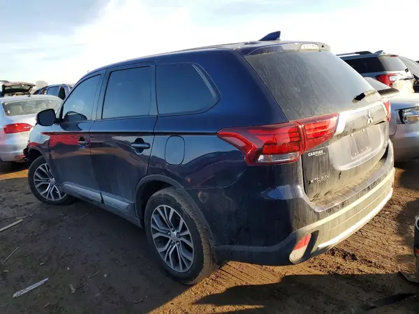 JA4AZ3A37JZ014621 2018 MITSUBISHI OUTLANDER - Image 2