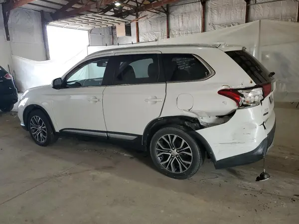 JA4AZ3A37JZ024971 2018 MITSUBISHI OUTLANDER - Image 2