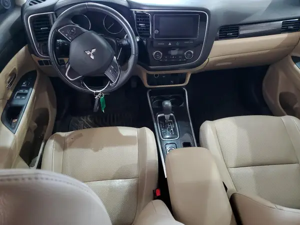 JA4AZ3A37JZ024971 2018 MITSUBISHI OUTLANDER - Image 8