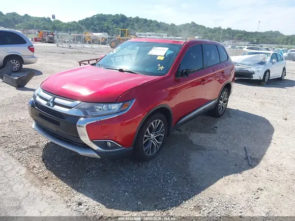 JA4AZ3A37JZ041740 2018 MITSUBISHI OUTLANDER - Image 2