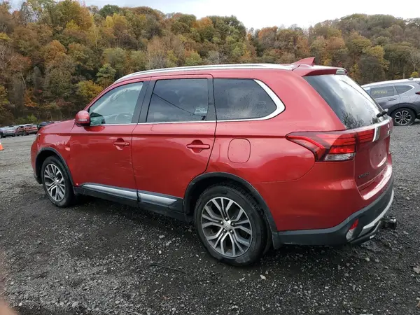 JA4AZ3A37JZ043620 2018 MITSUBISHI OUTLANDER - Image 2