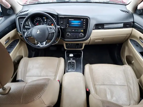 JA4AZ3A37JZ043620 2018 MITSUBISHI OUTLANDER - Image 8
