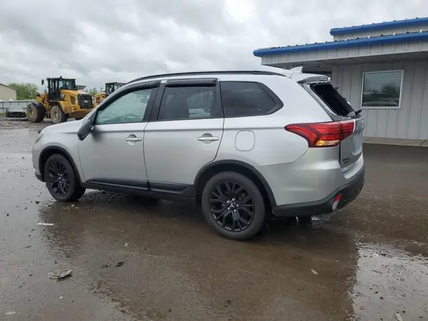 JA4AZ3A37JZ049398 2018 MITSUBISHI OUTLANDER - Image 2