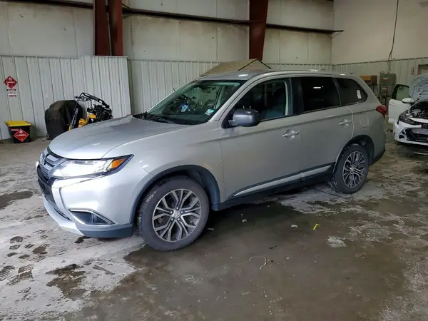 JA4AZ3A37JZ056559 2018 MITSUBISHI OUTLANDER - Image 1