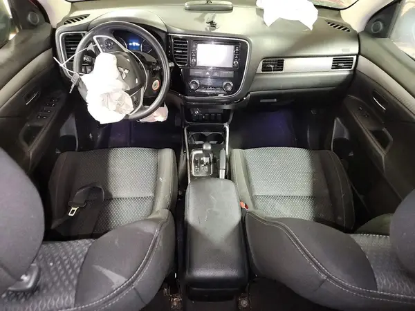 JA4AZ3A37JZ056741 2018 MITSUBISHI OUTLANDER - Image 8
