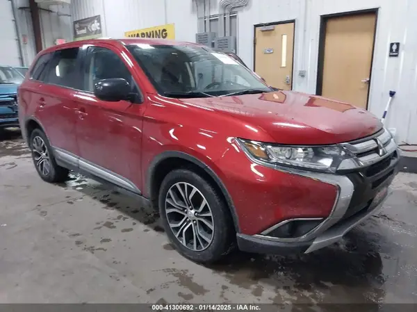 JA4AZ3A37JZ058182 2018 MITSUBISHI OUTLANDER - Image 1
