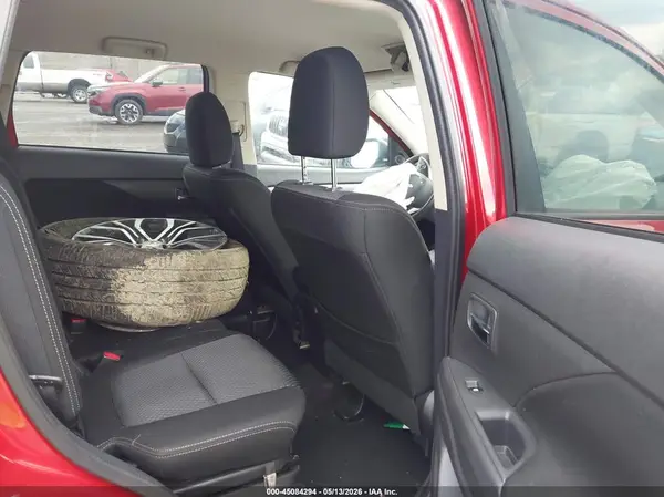 JA4AZ3A37JZ058201 2018 MITSUBISHI OUTLANDER - Image 8
