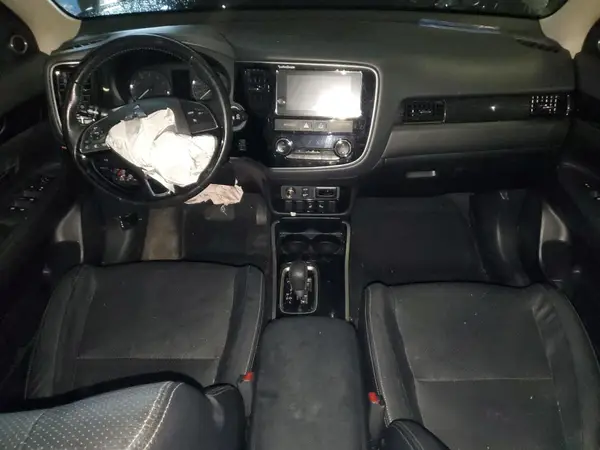 JA4AZ3A37JZ069683 2018 MITSUBISHI OUTLANDER - Image 8