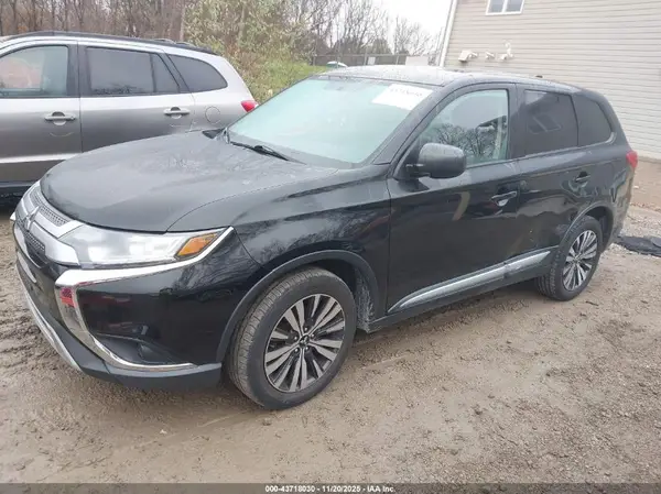 JA4AZ3A37KJ002050 2019 MITSUBISHI OUTLANDER - Image 2
