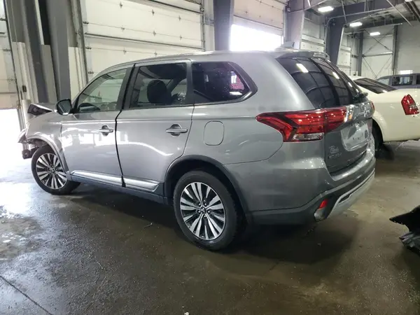 JA4AZ3A37KJ002291 2019 MITSUBISHI OUTLANDER - Image 2