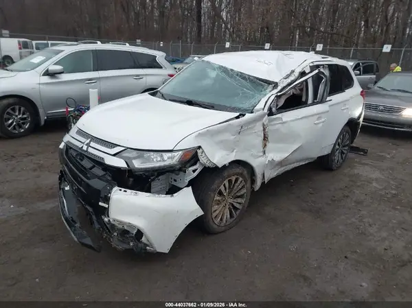 JA4AZ3A37KZ008156 2019 MITSUBISHI OUTLANDER - Image 2