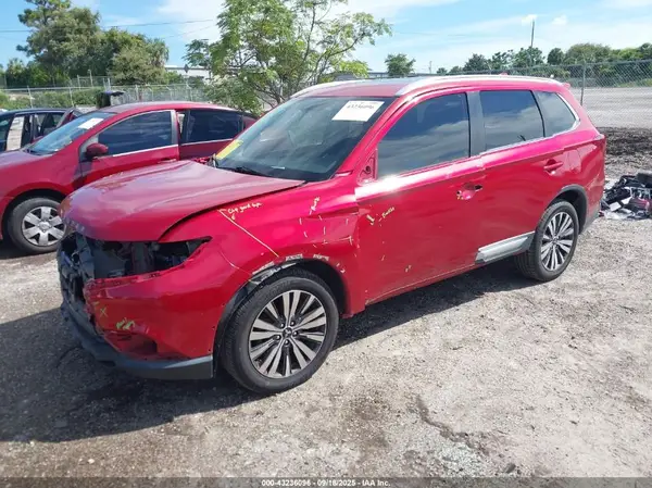 JA4AZ3A37KZ010523 2019 MITSUBISHI OUTLANDER - Image 2
