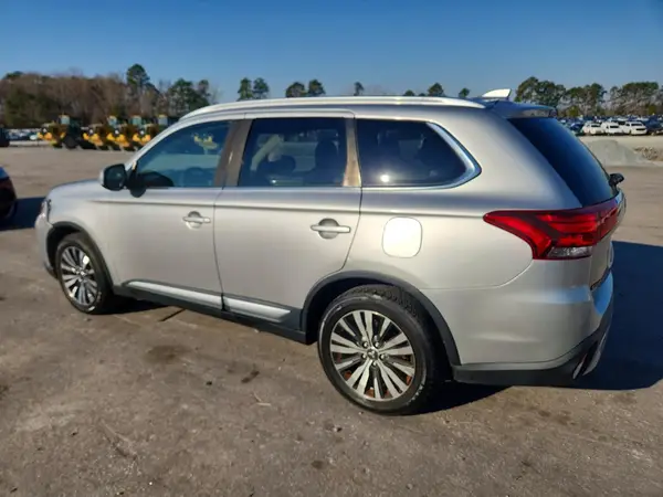 JA4AZ3A37KZ014152 2019 MITSUBISHI OUTLANDER - Image 2
