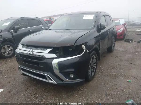 JA4AZ3A37KZ017231 2019 MITSUBISHI OUTLANDER - Image 2