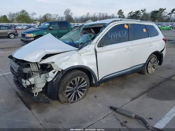 JA4AZ3A37KZ026821 2019 MITSUBISHI OUTLANDER - Image 2