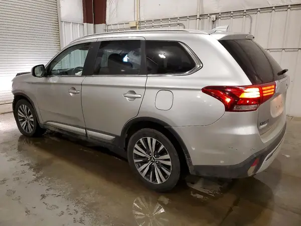 JA4AZ3A37KZ028102 2019 MITSUBISHI OUTLANDER - Image 2