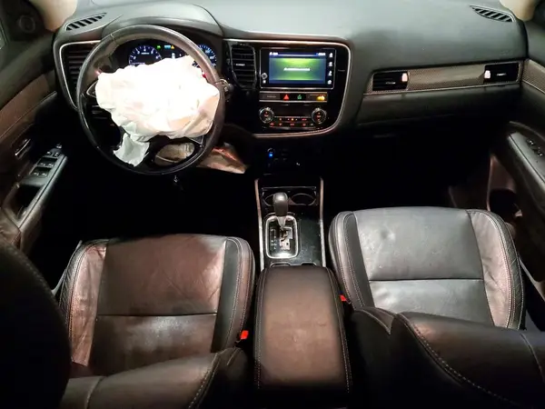 JA4AZ3A37KZ028102 2019 MITSUBISHI OUTLANDER - Image 8
