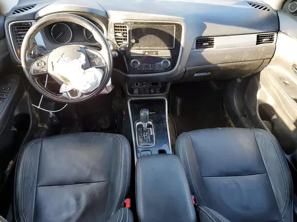 JA4AZ3A37KZ040752 2019 MITSUBISHI OUTLANDER - Image 8