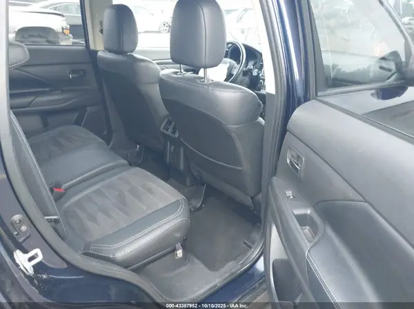 JA4AZ3A37KZ041285 2019 MITSUBISHI OUTLANDER - Image 8