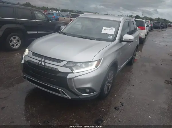 JA4AZ3A37KZ041903 2019 MITSUBISHI OUTLANDER - Image 2
