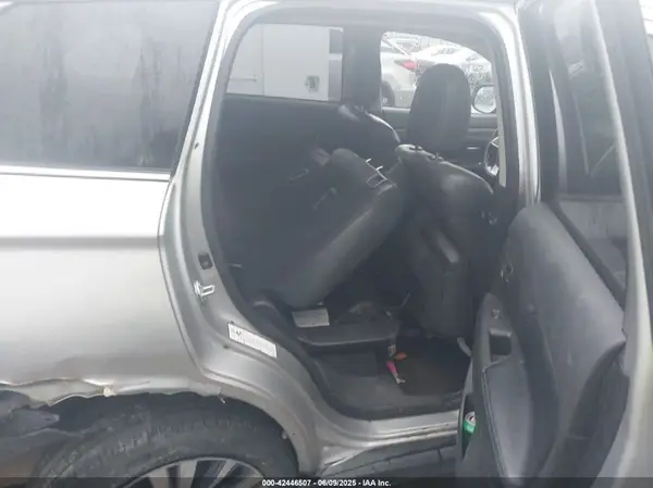 JA4AZ3A37KZ041903 2019 MITSUBISHI OUTLANDER - Image 8