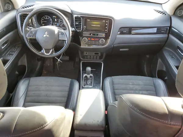 JA4AZ3A37KZ042761 2019 MITSUBISHI OUTLANDER - Image 8