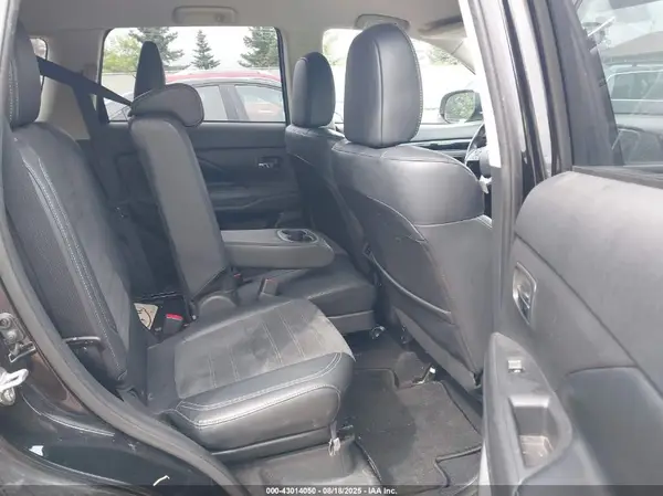 JA4AZ3A37KZ044364 2019 MITSUBISHI OUTLANDER - Image 8
