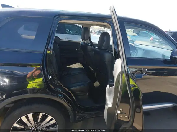 JA4AZ3A37KZ045174 2019 MITSUBISHI OUTLANDER - Image 8