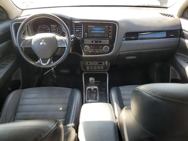 JA4AZ3A37KZ055333 2019 MITSUBISHI OUTLANDER - Image 8