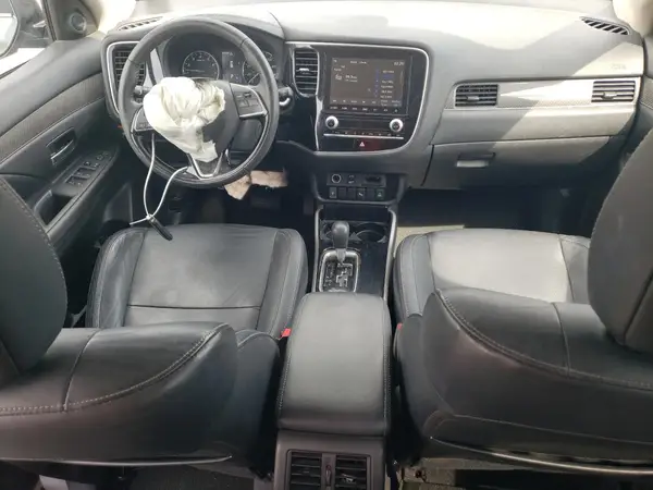 JA4AZ3A37LJ000509 2020 MITSUBISHI OUTLANDER - Image 8