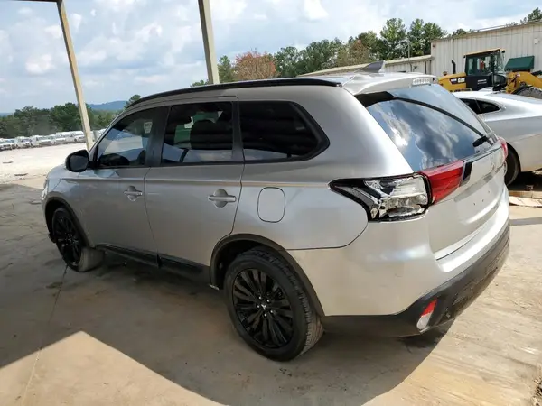 JA4AZ3A37LJ001515 2020 MITSUBISHI OUTLANDER - Image 2