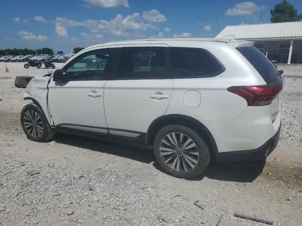 JA4AZ3A37LZ016677 2020 MITSUBISHI OUTLANDER - Image 2