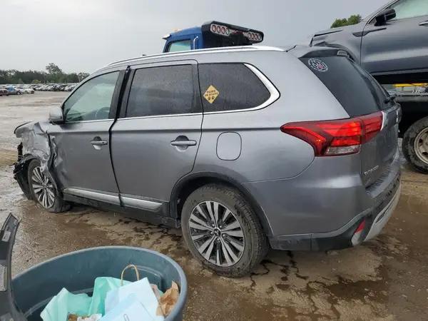 JA4AZ3A37LZ020941 2020 MITSUBISHI OUTLANDER - Image 2