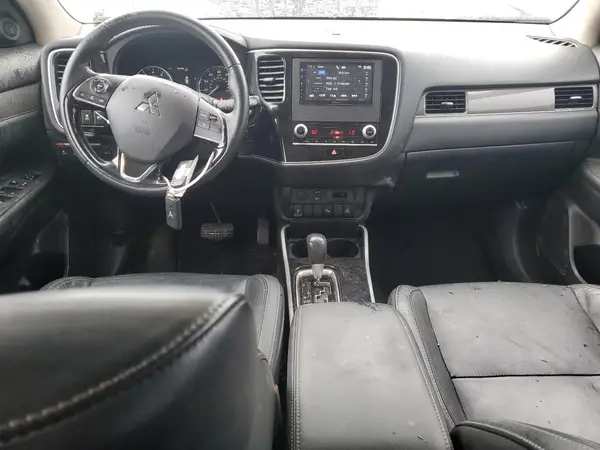 JA4AZ3A37LZ020941 2020 MITSUBISHI OUTLANDER - Image 8
