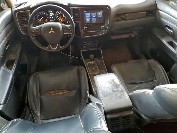 JA4AZ3A37LZ025573 2020 MITSUBISHI OUTLANDER - Image 8