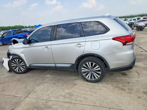 JA4AZ3A37LZ026464 2020 MITSUBISHI OUTLANDER - Image 2