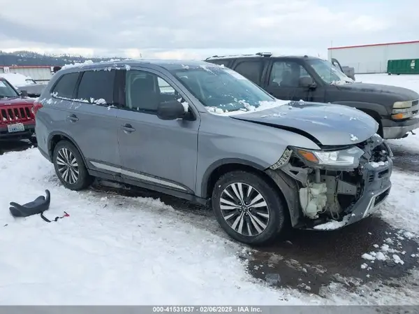 JA4AZ3A37LZ027551 2020 MITSUBISHI OUTLANDER - Image 1