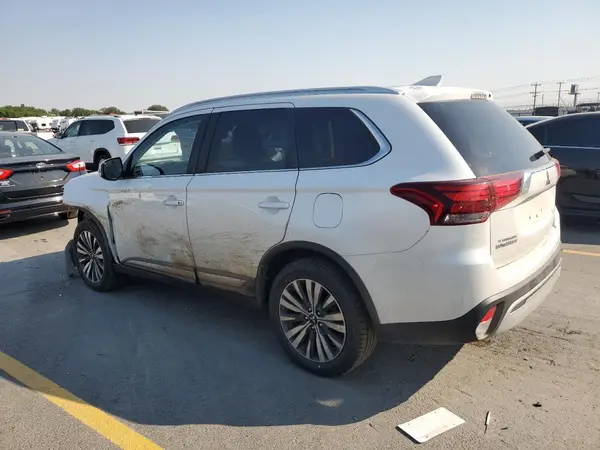 JA4AZ3A37LZ033186 2020 MITSUBISHI OUTLANDER - Image 2
