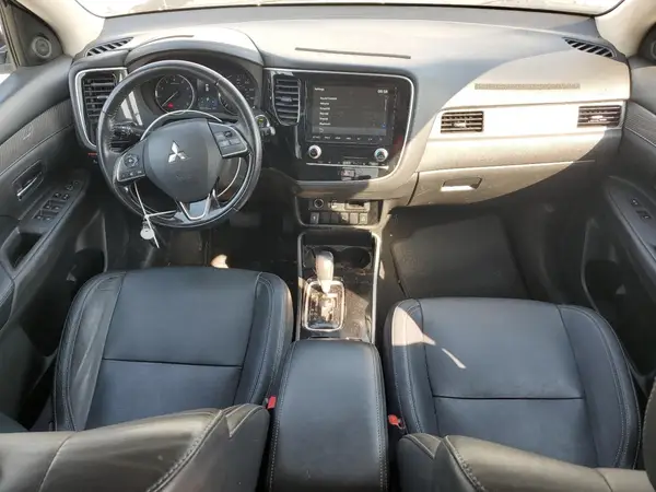 JA4AZ3A37LZ033186 2020 MITSUBISHI OUTLANDER - Image 8