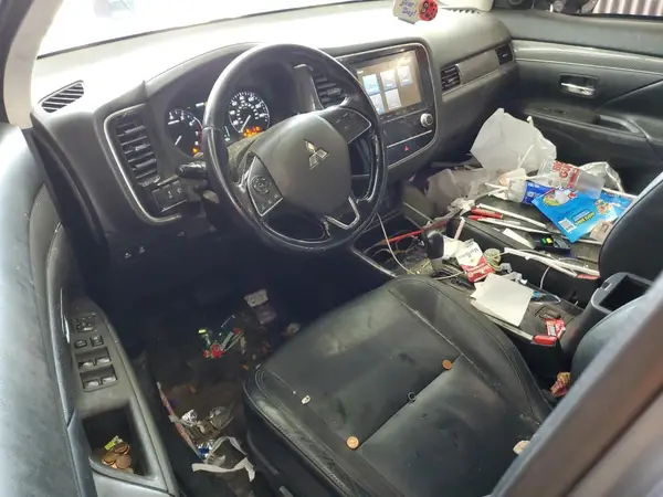 JA4AZ3A37LZ037089 2020 MITSUBISHI OUTLANDER - Image 8