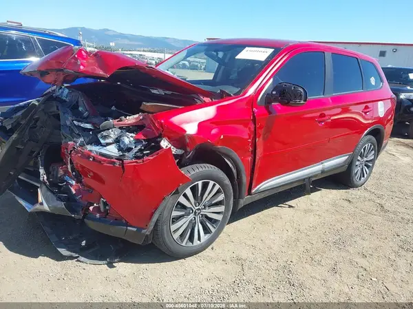 JA4AZ3A37LZ038940 2020 MITSUBISHI OUTLANDER - Image 2