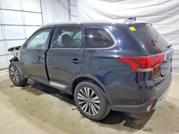 JA4AZ3A37LZ041059 2020 MITSUBISHI OUTLANDER - Image 2