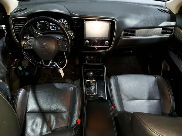 JA4AZ3A37LZ041059 2020 MITSUBISHI OUTLANDER - Image 8
