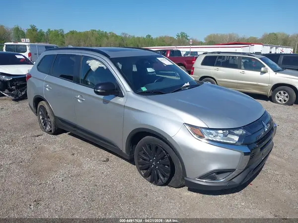 JA4AZ3A37LZ041286 2020 MITSUBISHI OUTLANDER - Image 1