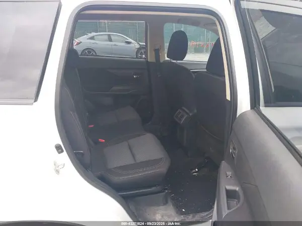 JA4AZ3A37LZ042194 2020 MITSUBISHI OUTLANDER - Image 8